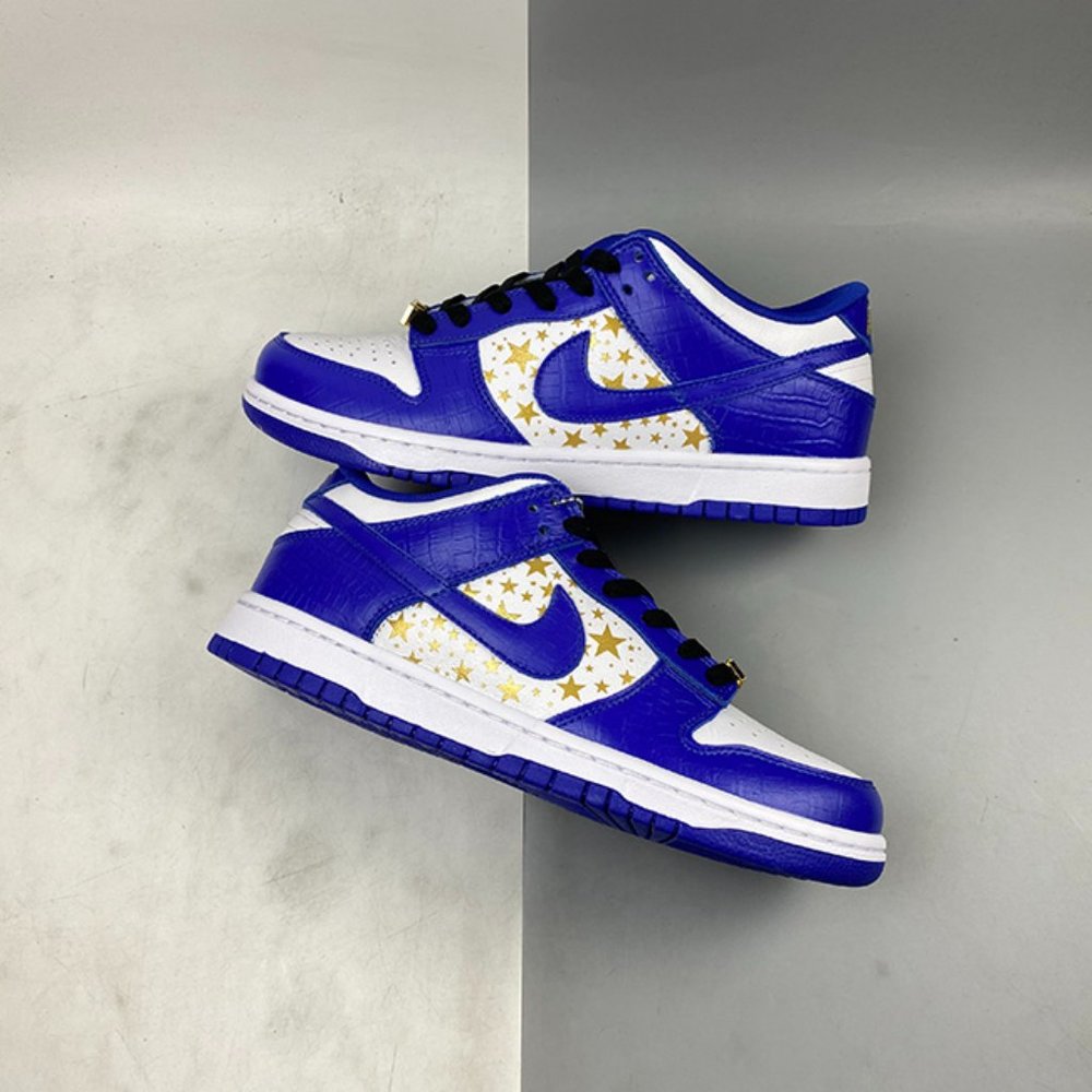 Nike SB Dunk Low Supreme Stars Hyper Royal Sneakers